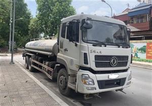 Xe phun nước rửa đường 14 khối Dongfeng - Đời 2020